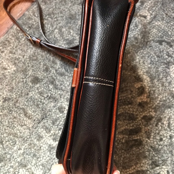 Excellent Condition Bally Italy Navy/Brown Pebbled Leather Shoulder Bag Purse - Picture 6 of 10